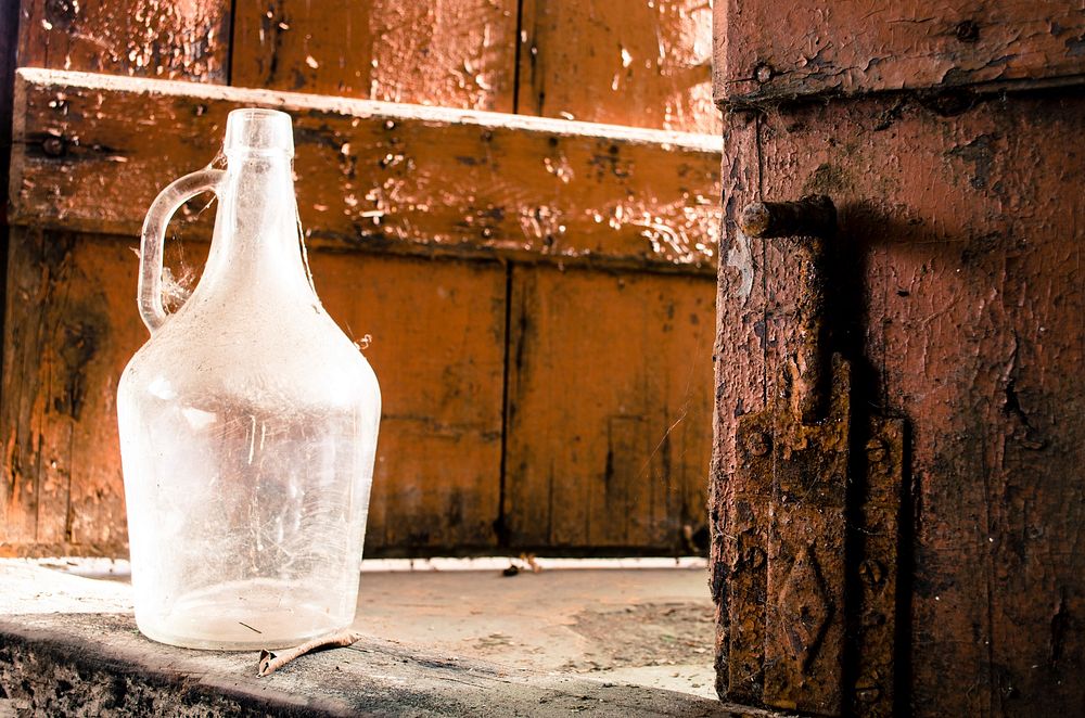 Empty jug, background photo. Free public domain CC0 image.