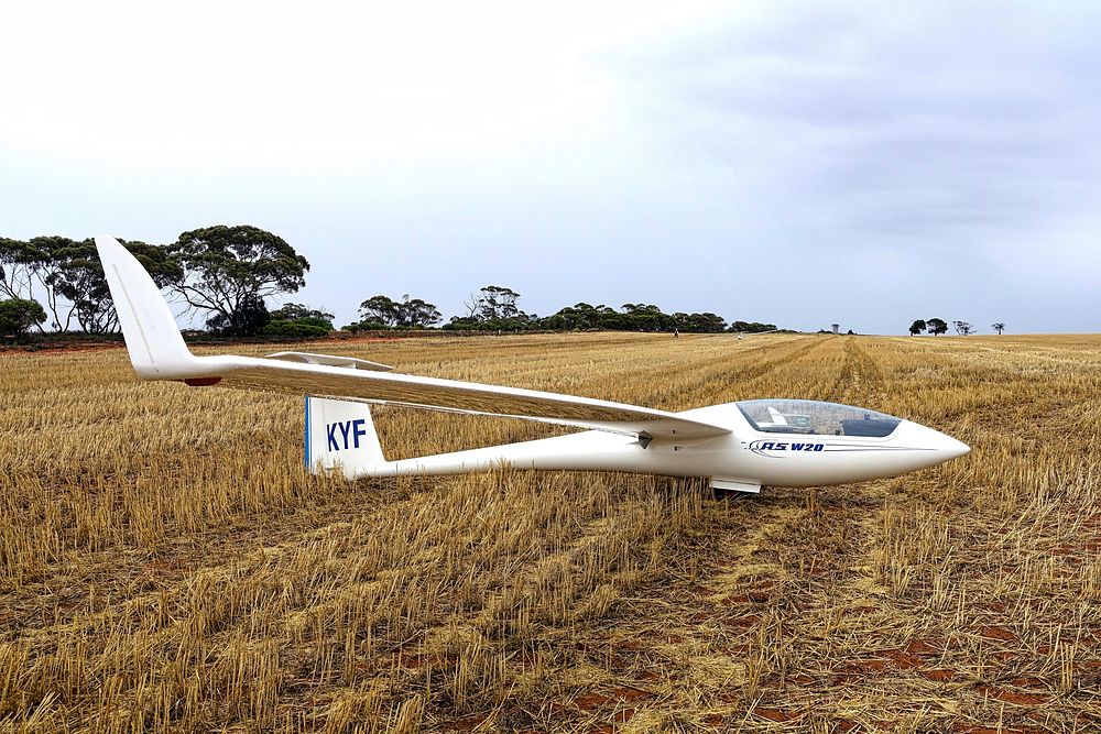 Glider. Free public domain CC0 photo