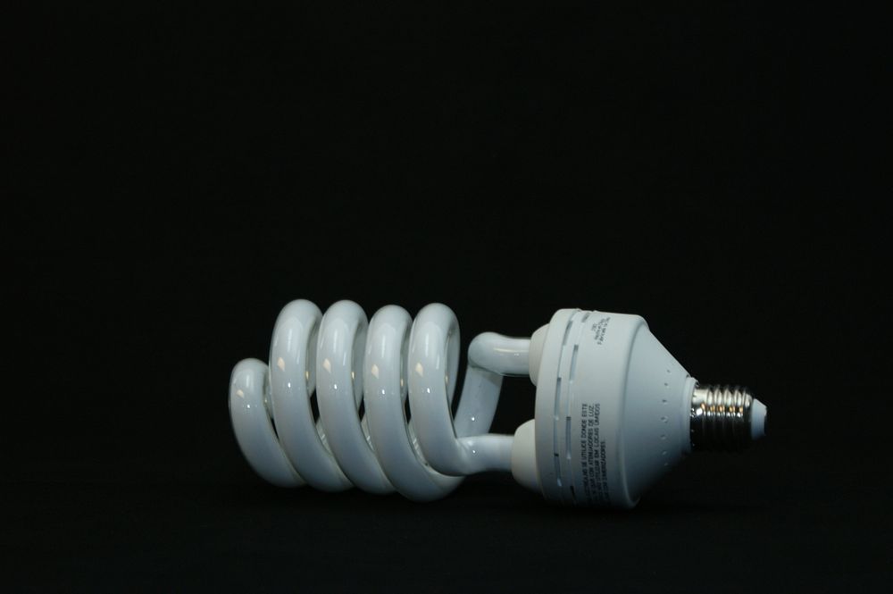 Fluorescent light bulb. Free public domain CC0 photo