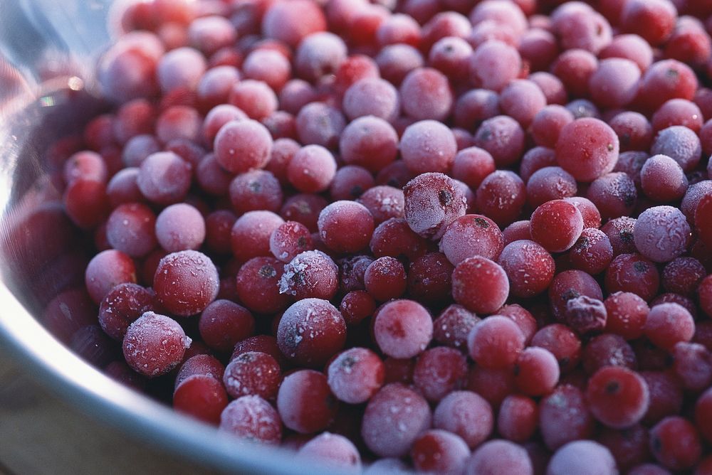 Closeup on red grapes in bowl. Free public domain CC0 photo.