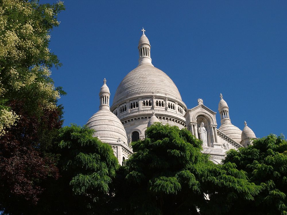 Basilica of the Sacred Heart, Montmartre, Paris, France. Free public domain CC0 image.