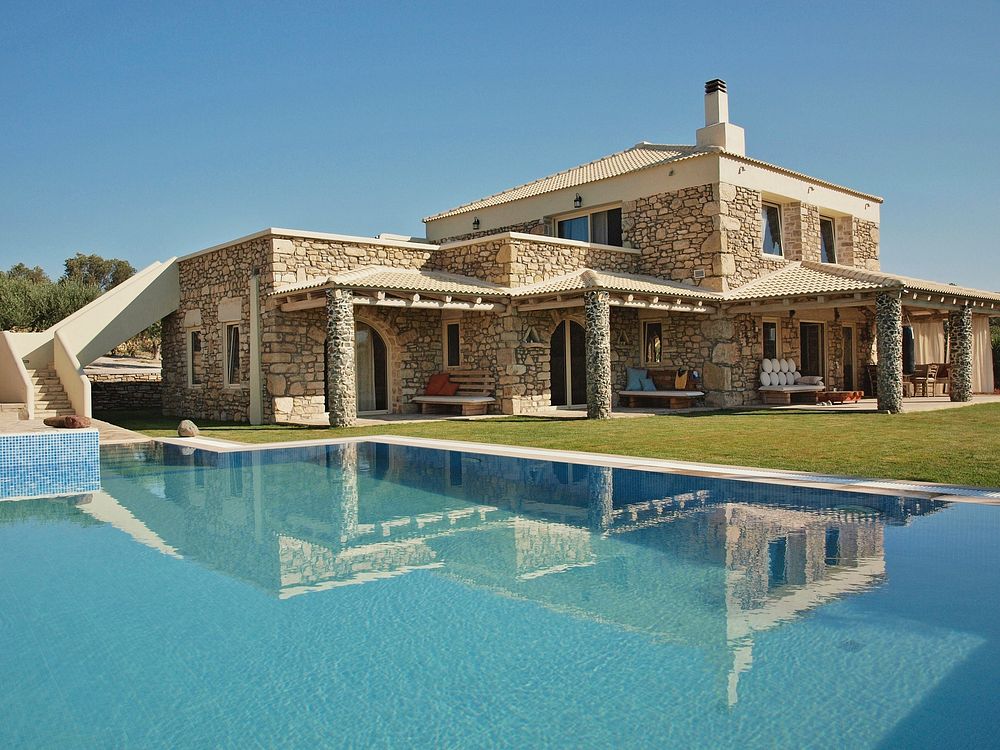 House with pool, real estate. Free public domain CC0 photo.