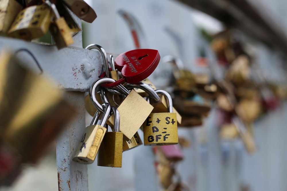 Love lock, romance padlock. Free public domain CC0 photo