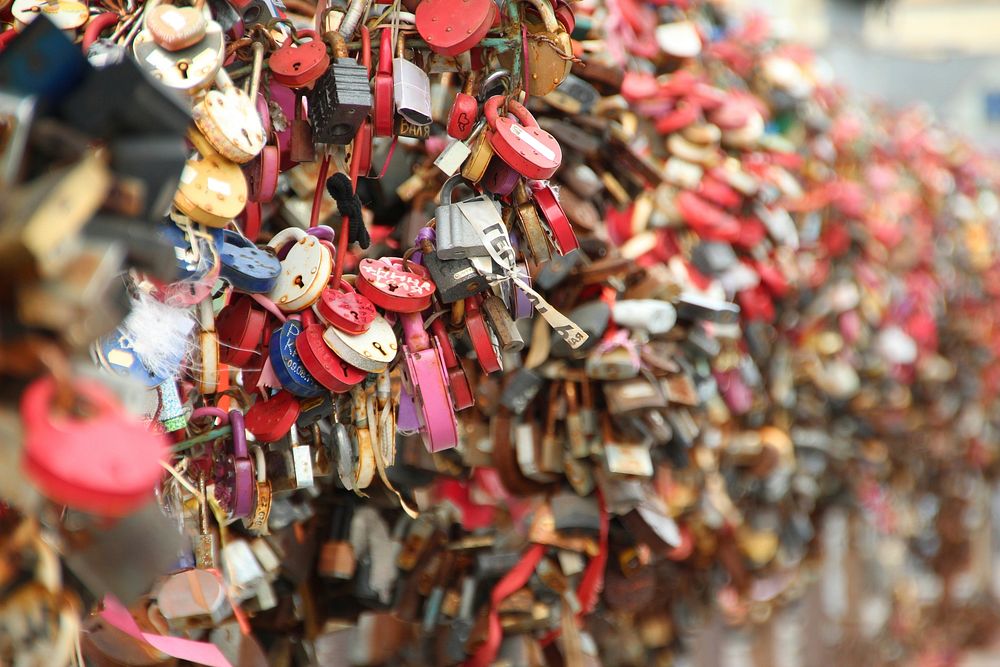 Love lock, romance padlock. Free public domain CC0 photo