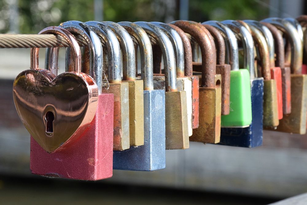 Love lock, romance padlock. Free public domain CC0 photo