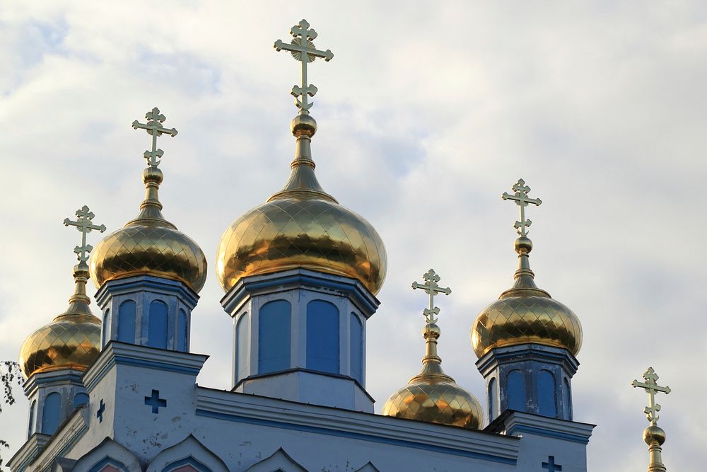 Cross crucifix on church building in Russia. Free public domain CC0 image.