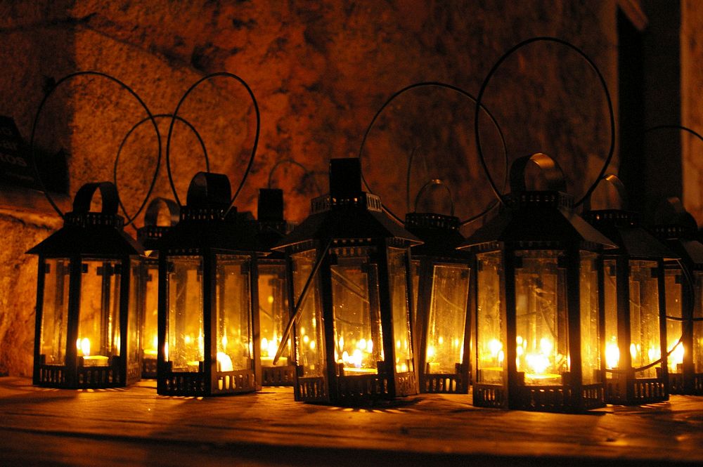 Festive lattern, festivity lamp. Free public domain CC0 photo