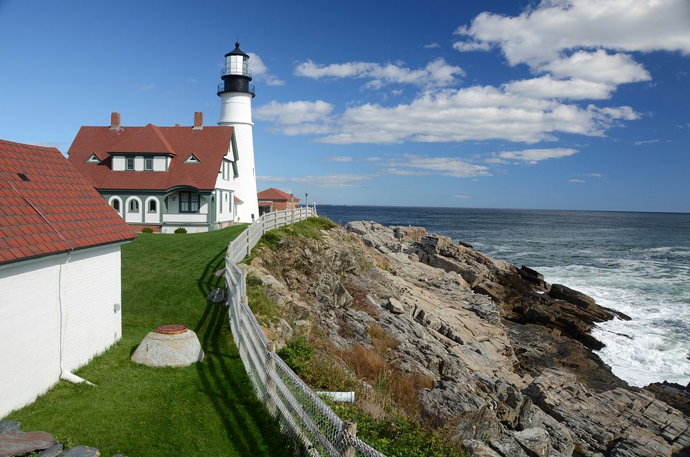 Ocean shore lighthouse in Portland, Maine. Free public domain CC0 image.