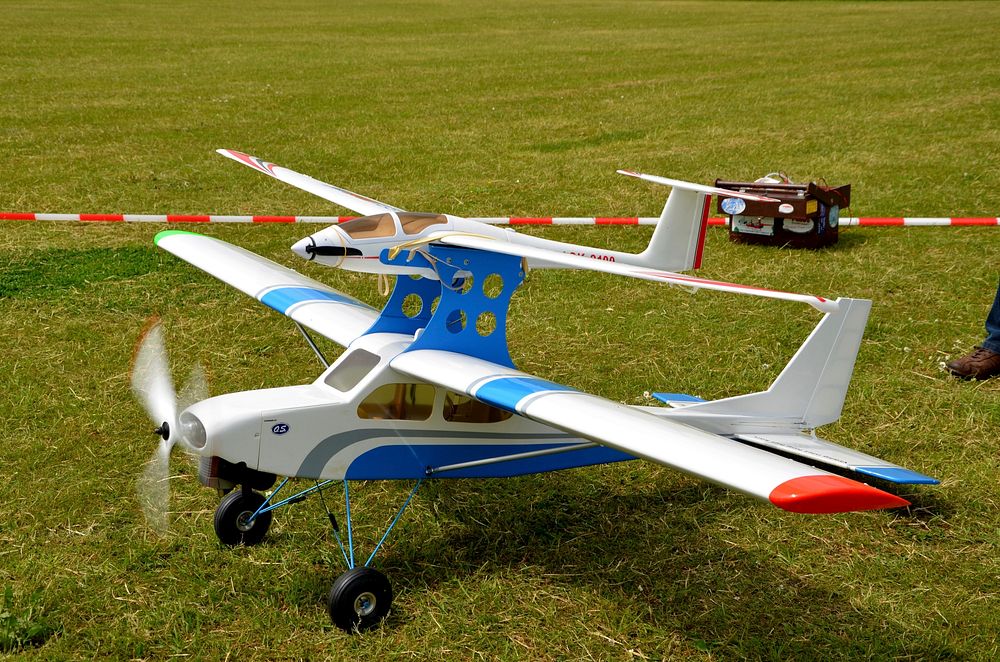 Radio-controlled aircraft. Free public domain CC0 photo