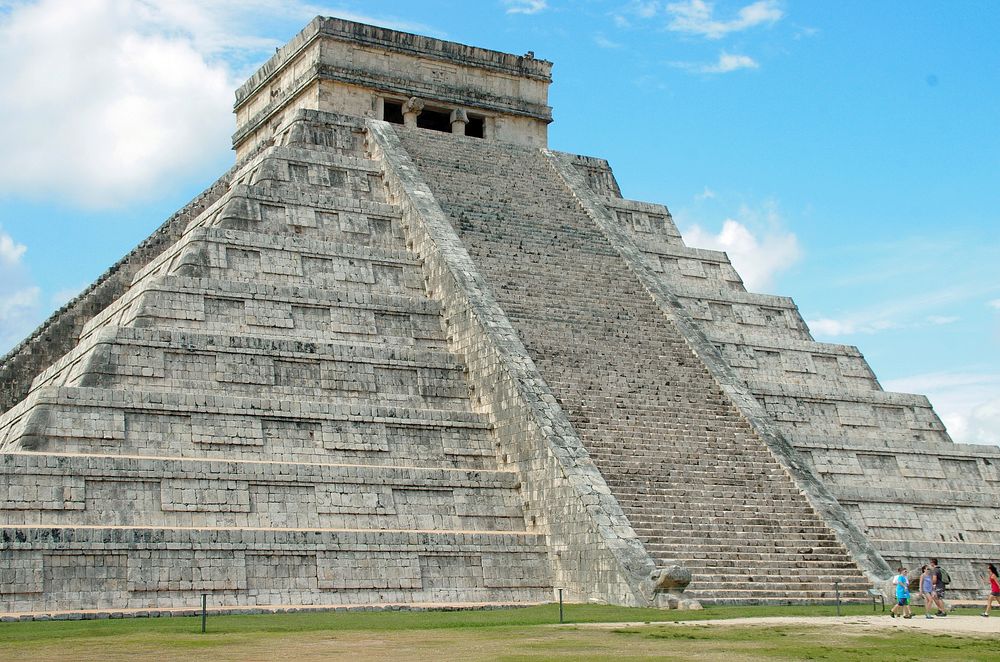 Itza Mayan pyramid, Mexico. Free public domain CC0 photo.