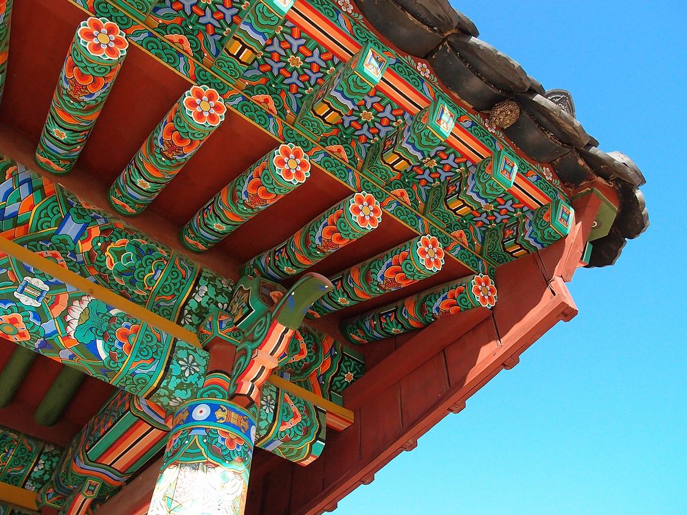 Historical Korean architecture roof, Naksansa, Sokcho. Free public domain CC0 image.