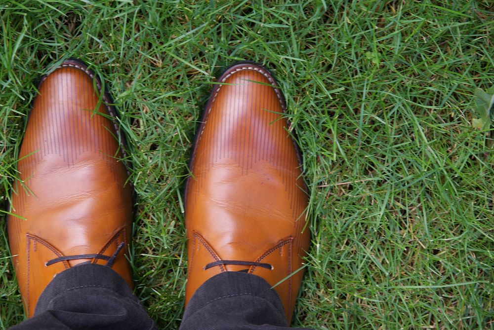 Men's leather shoes, fashion. Free public domain CC0 photo.