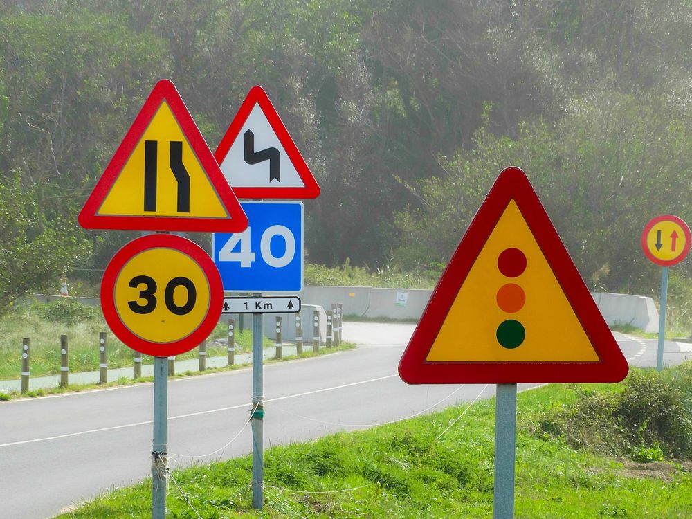 Traffic sign. Free public domain CC0 image