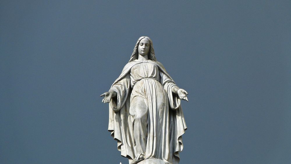 Woman statue. Free public domain CC0 photo.