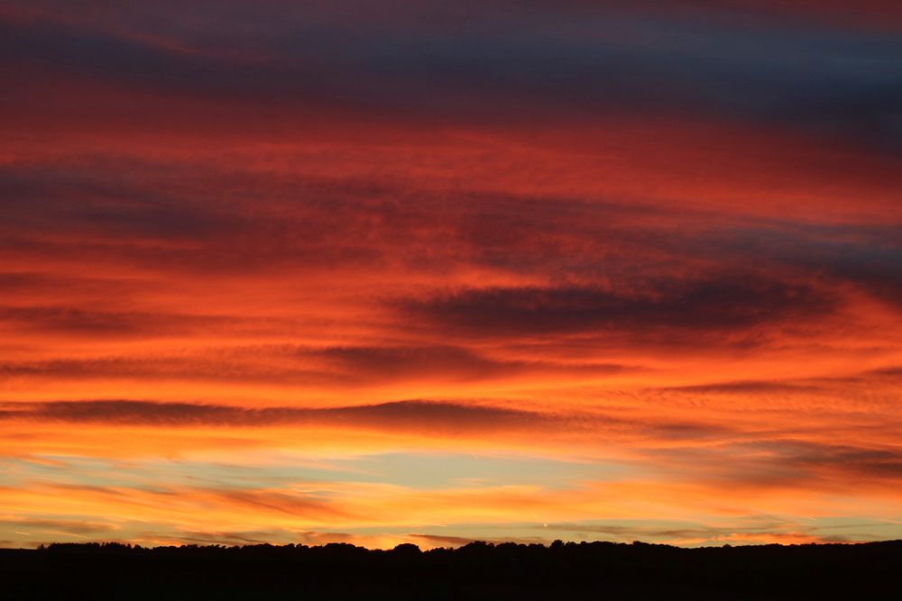 Evening sky background. Free public domain CC0 photo.