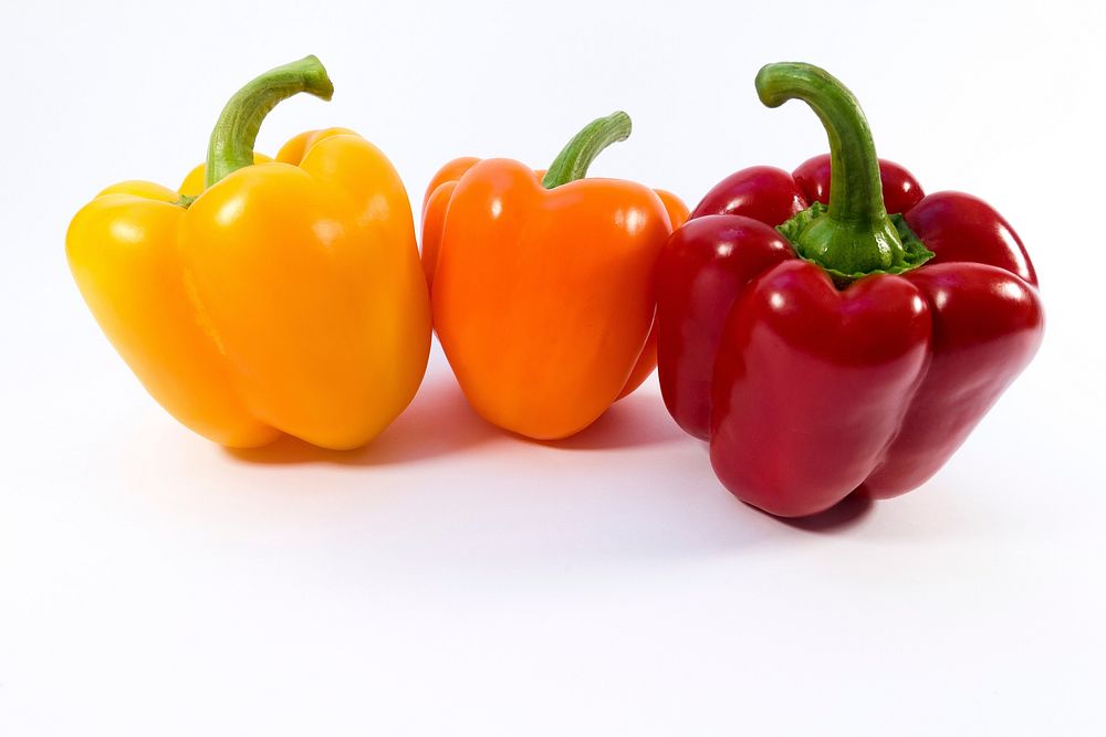 Natural peppers in different colors. Free public domain CC0 image