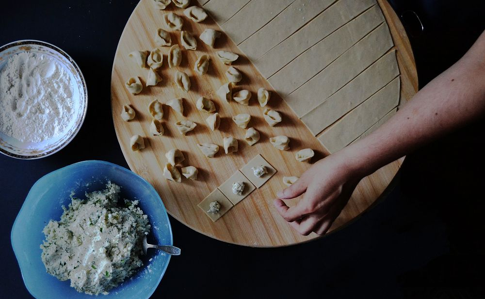 Filled tortellini pasta. Free public domain CC0 photo.