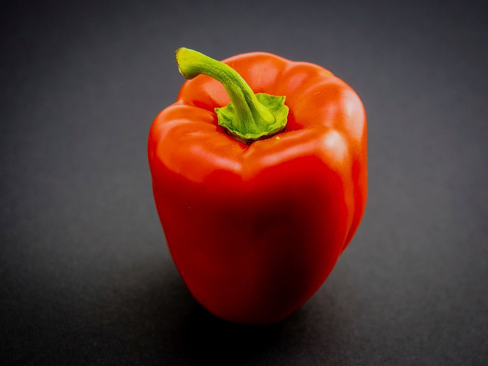 Red peppers, natural organic farm produce. Free public domain CC0 image