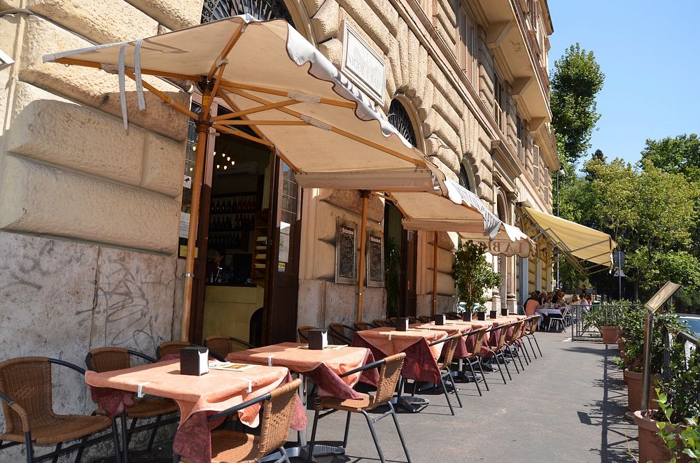 Outside cafe in rome. Free public domain CC0 photo.