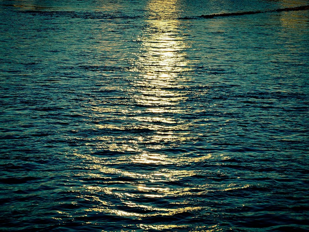 Blue sea waves close up. | Free Photo - rawpixel