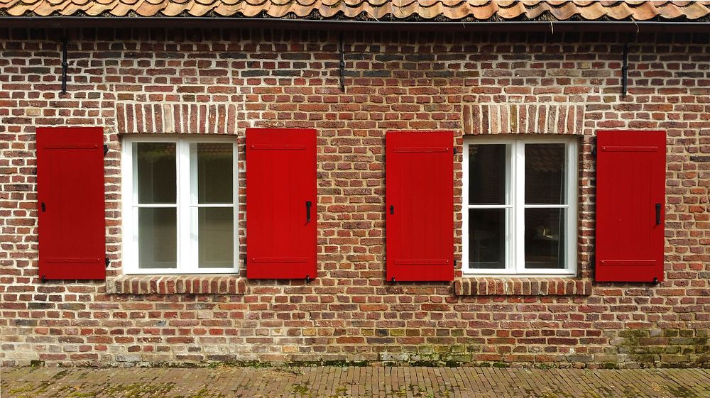 Window, brick wall. Free public domain CC0 image.