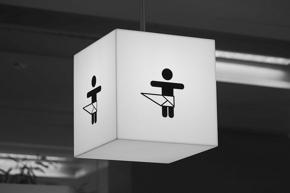 Baby changing area sign. Free public domain CC0 photo.