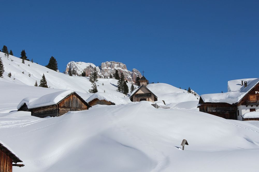 Winter season in south Tyrol. Free public domain CC0 photo.