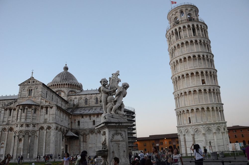 Leaning Tower of Pisa. Free public domain CC0 photo.