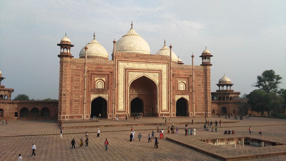 Taj Mahal mosque monument architecture. Free public domain CC0 photo.