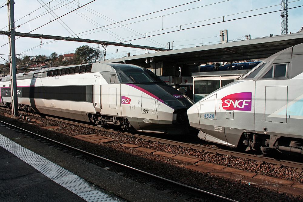 TGV train coupled. Location unknown - Feb. 4, 2014