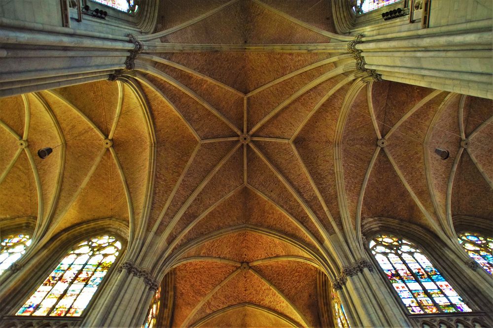 Church interior architecture. Free public domain CC0 images.