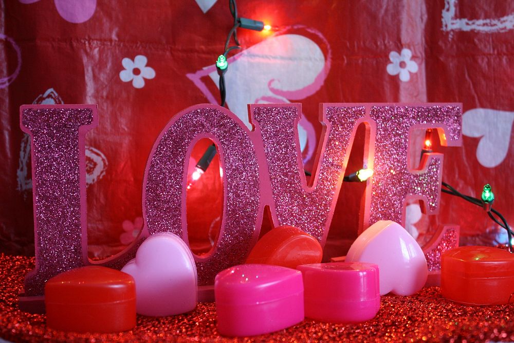 Valentine's love sign. Free public domain CC0 image.