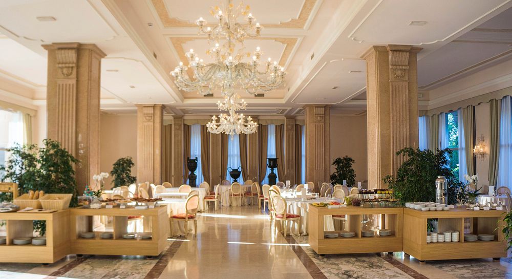 Luxury interior design of ballroom wedding venue. Free public domain CC0 image.