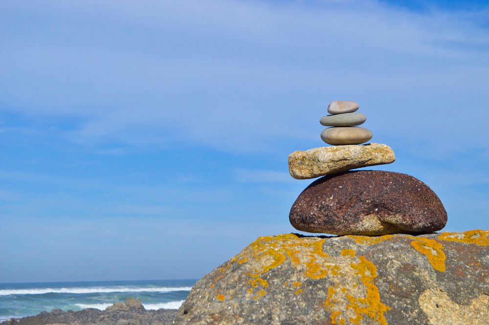 Balancing stones. Free public domain CC0 photo