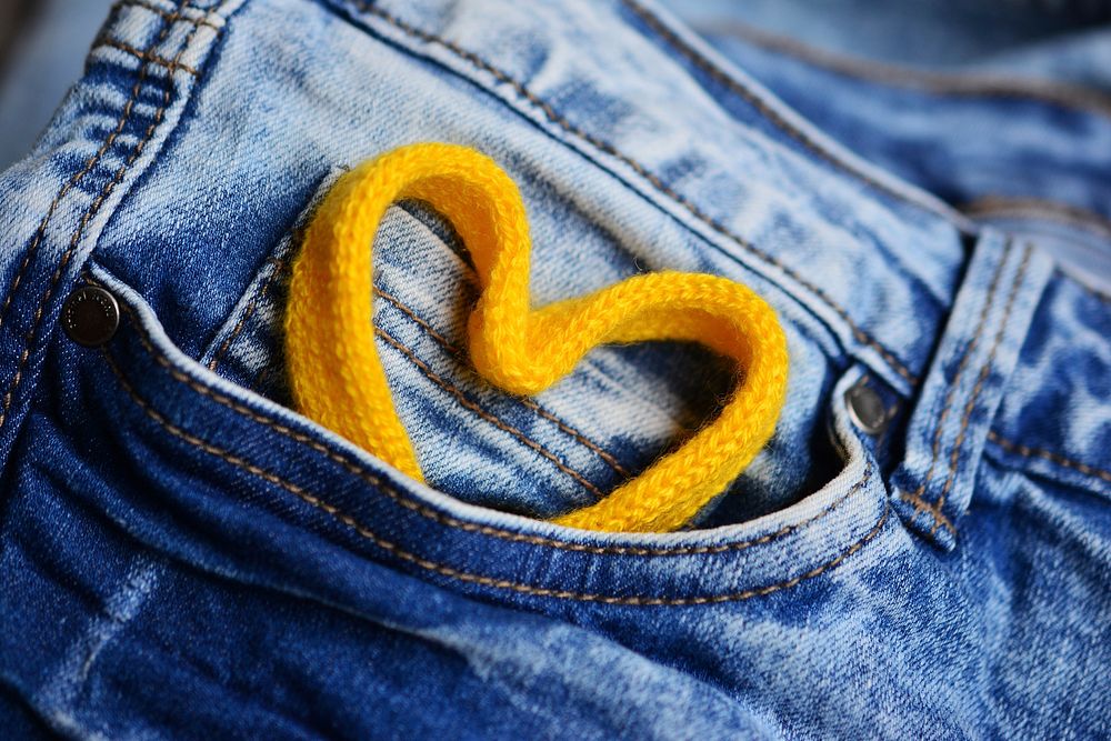 Jeans Pocket with heart hairband, free public domain CC0 image.
