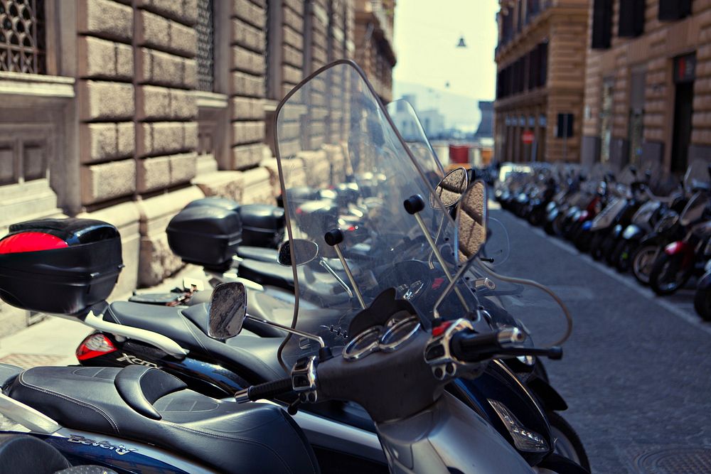 Free motor bikes in Napoli image, public domain vehicle CC0 photo.