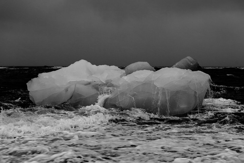 Broken ice cap, free public domain CC0 photo
