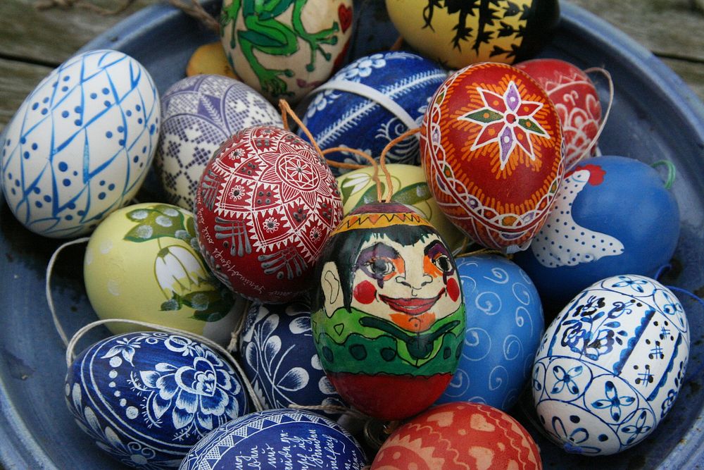 Free variety of Easter eggs image, public domain material CC0 photo.