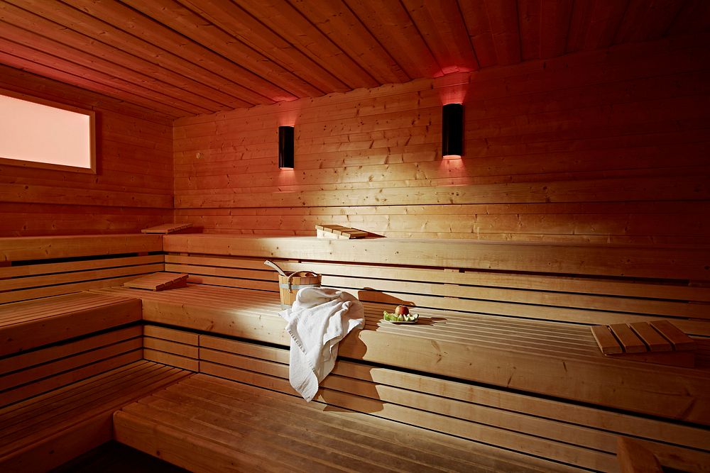 Free hotel sauna image, public domain travel CC0 photo.