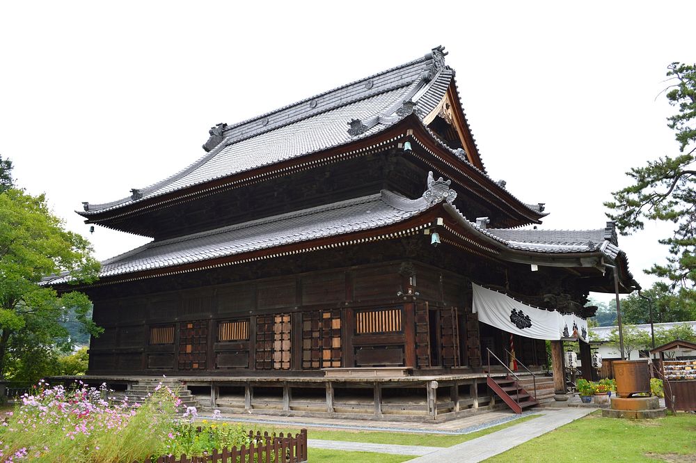 Free Japanese temple image, public domain travel CC0 photo.
