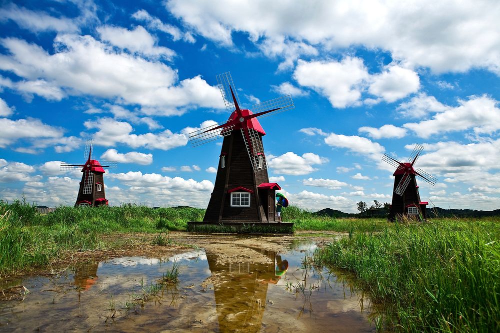 Free windmill image, public domain architecture CC0 photo.