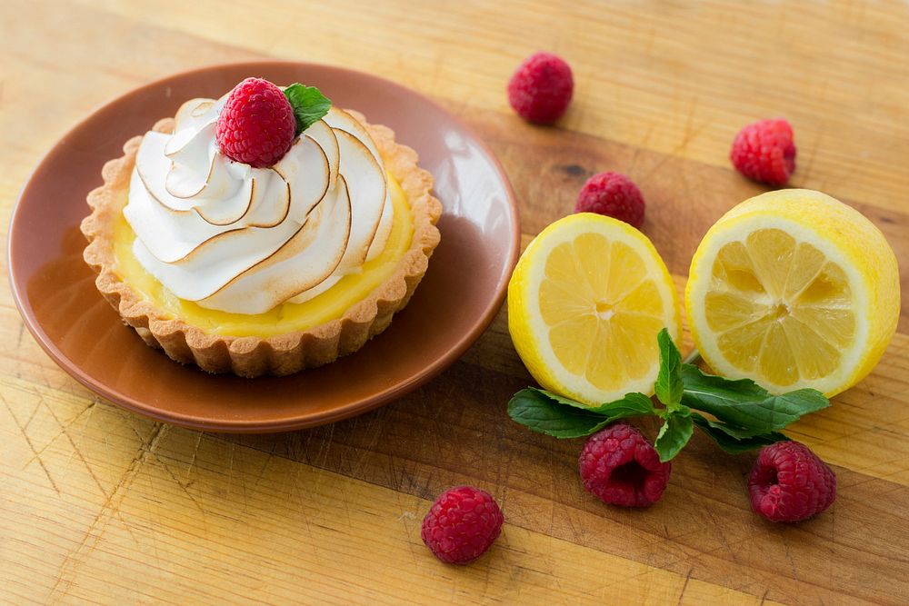 Free lemon tart image, public domain CC0 photo.