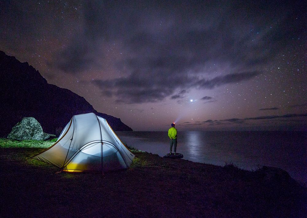 Camping night, star gazing photo, free public domain CC0 photo.