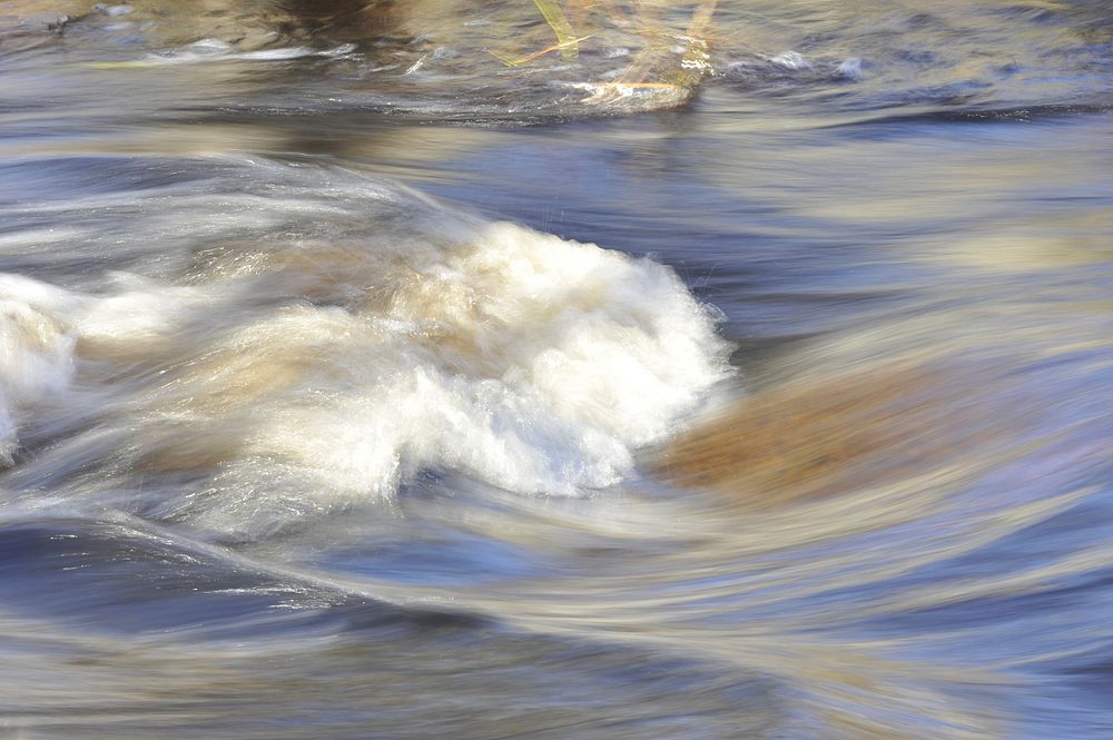 Free water flowing photo, public domain background CC0 image.