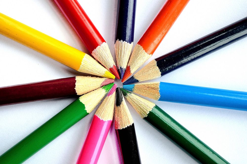 Color pencils in a circle, free public domain CC0 photo