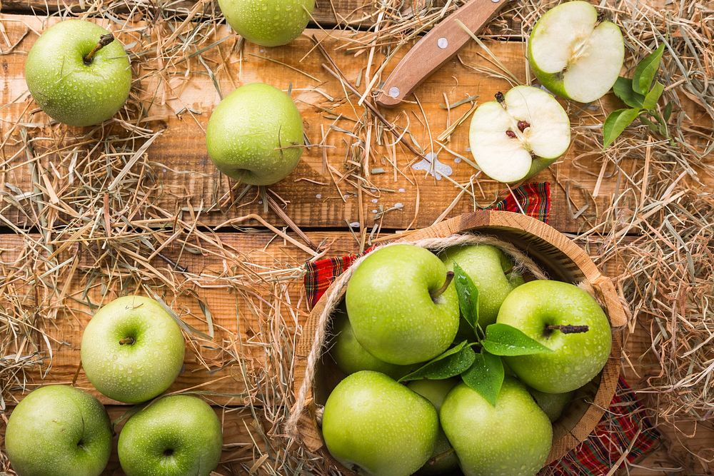 Free top view of green apples photo, public domain CC0 image.