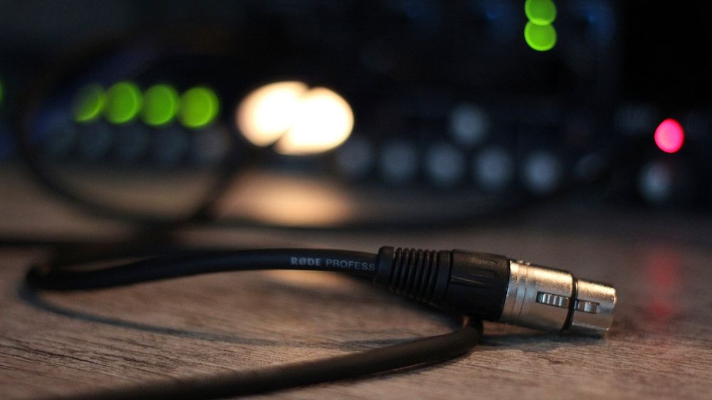 Lighting cable, USB close up photo, free public domain CC0 photo.