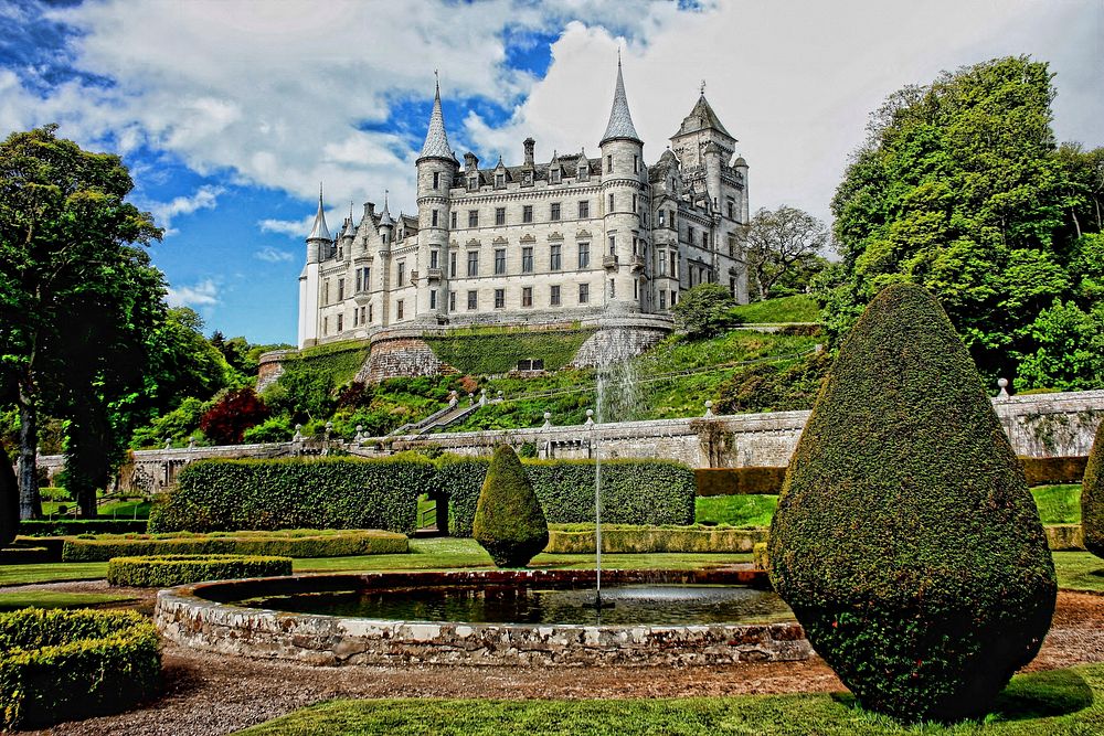 Free Dunrobin Castle & Gardens image, public domain travel CC0 photo.