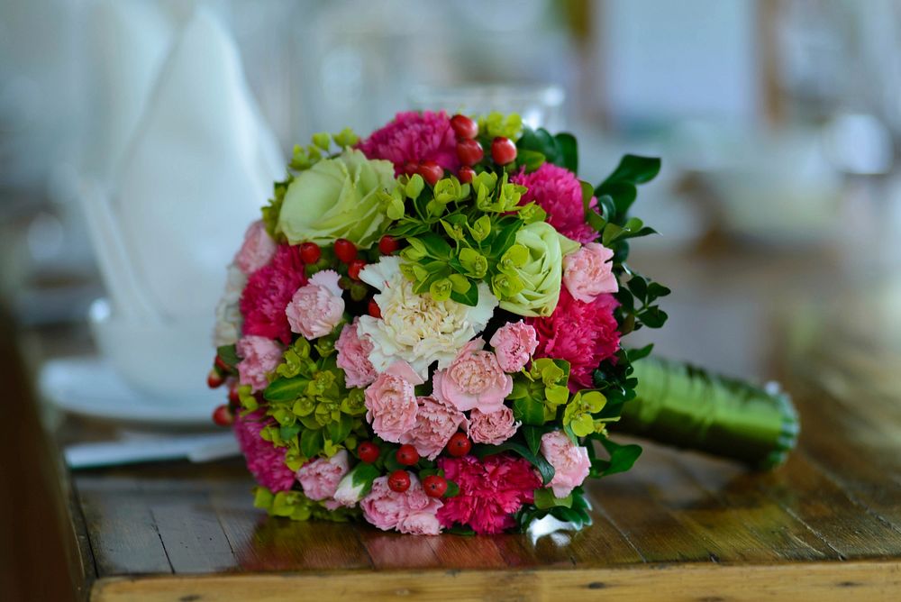 Free flower bouquet image, public domain wedding CC0 photo.