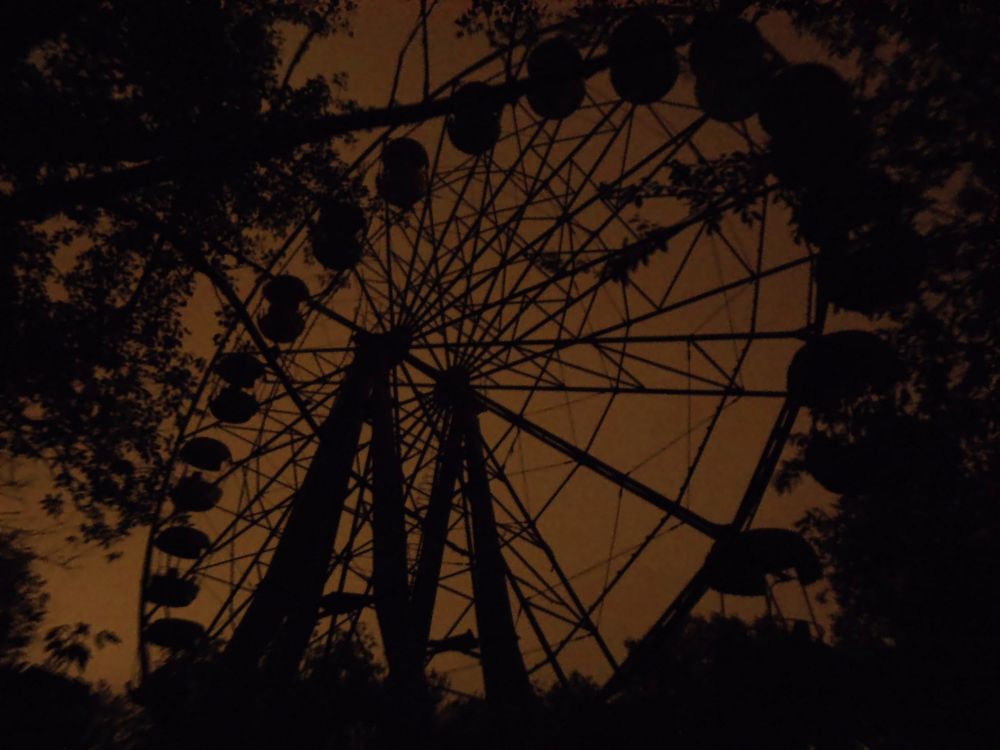 Free ferris wheel image, public domain amusement park CC0 photo.